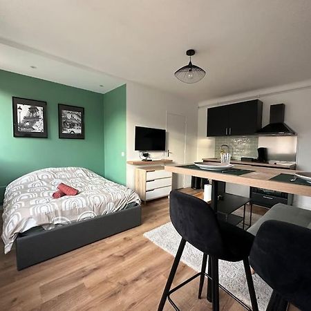 Appartement Proche Paris Et Metro - Parking Prive Maisons-Alfort Exterior photo